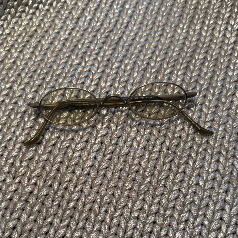 Kata Rohe 140 Oval Frame Glasses
